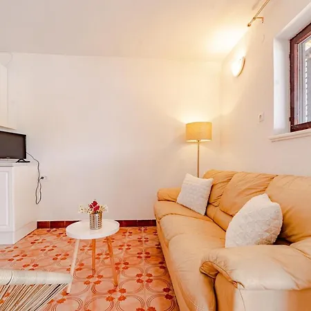 Semesterbostad Seaside Vinka *